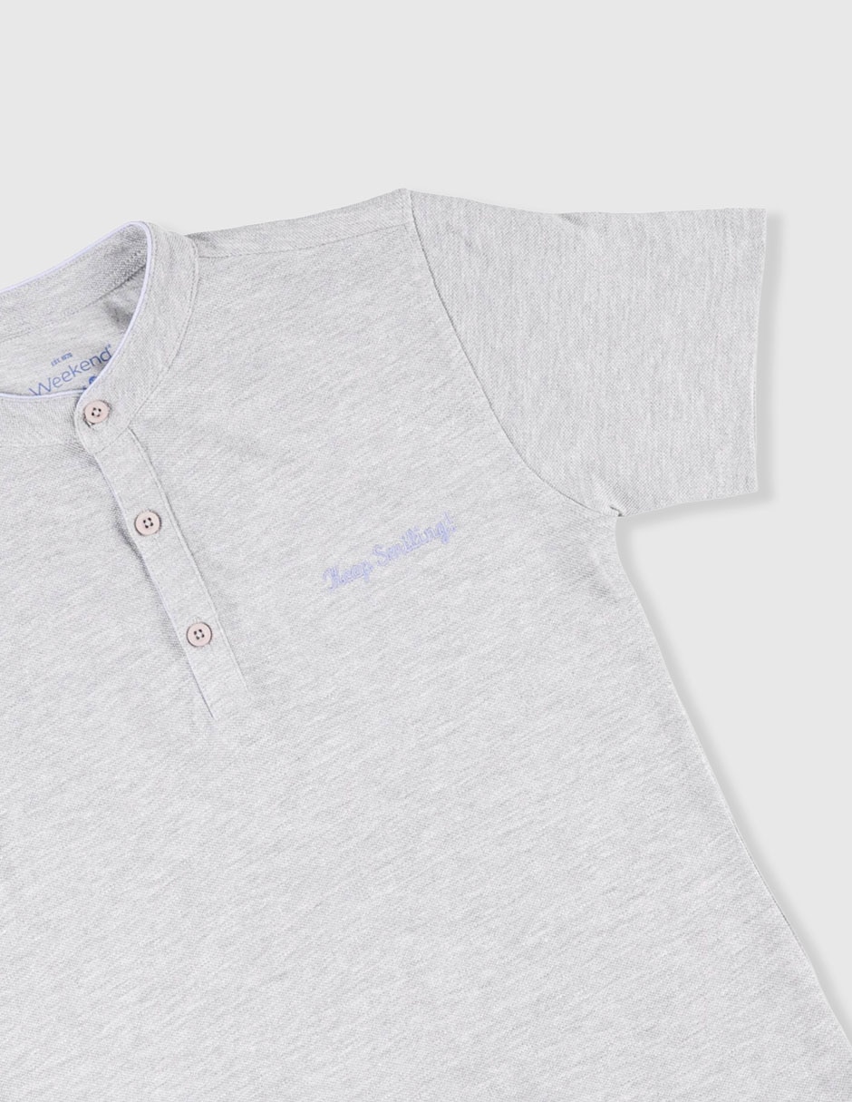 Playera tipo polo para niño